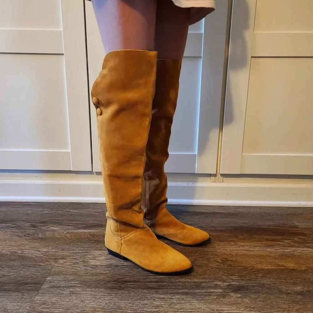 Women's Tan and Brown knee High Suede Boots Size 8.5